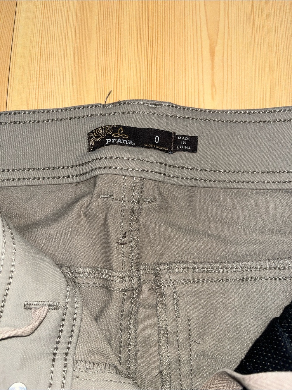 Prana Halle pant SHORT inseam - Picture 2 of 2